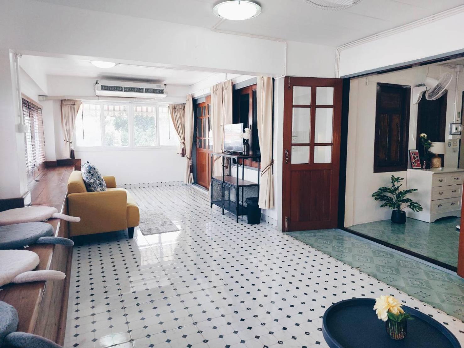 Hostel Hello Sunshine Ayutthaya Exteriér fotografie
