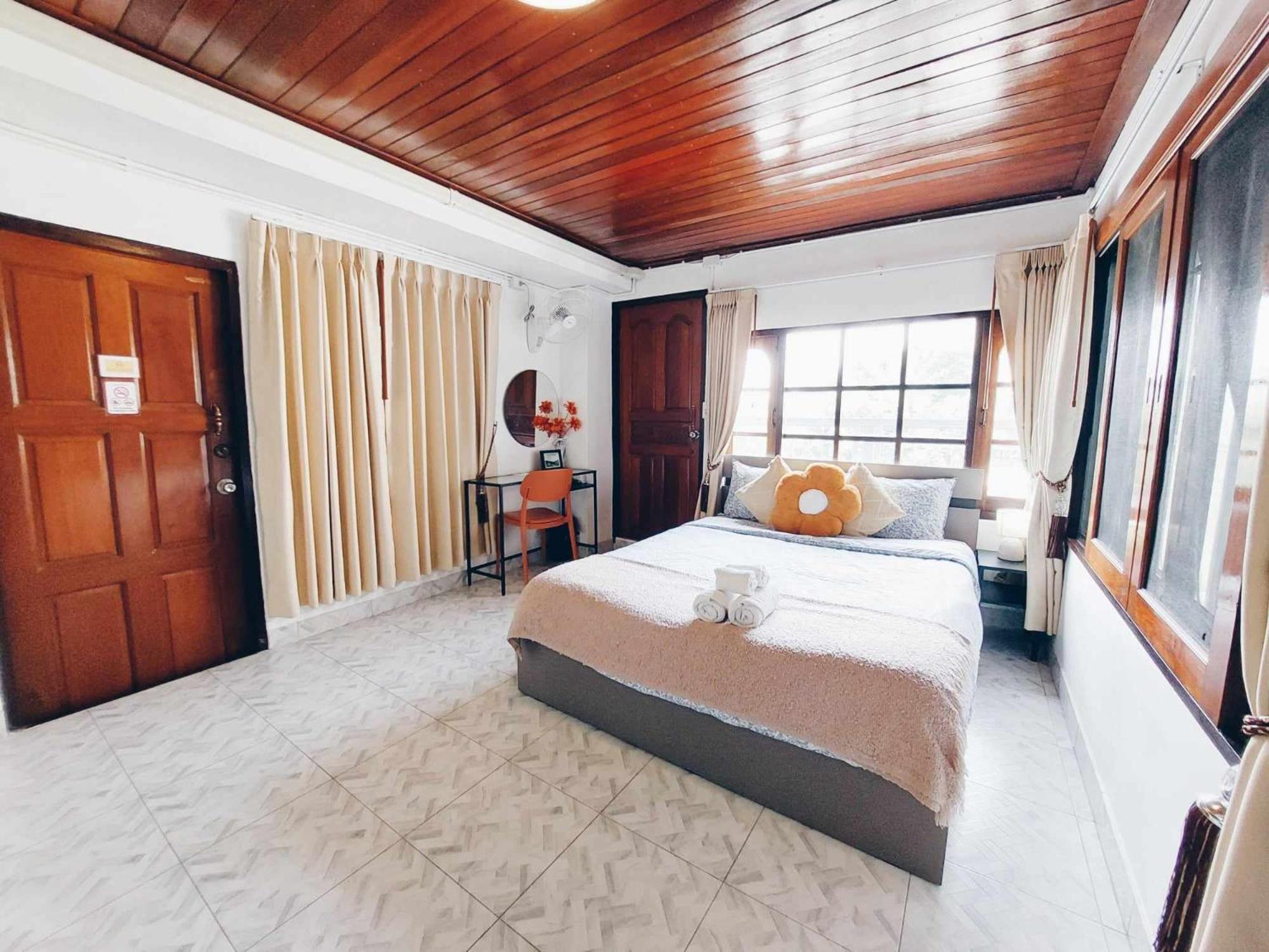 Hostel Hello Sunshine Ayutthaya Exteriér fotografie