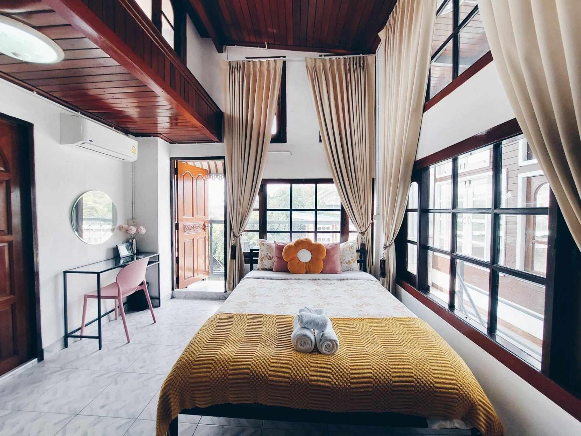 Hostel Hello Sunshine Ayutthaya Exteriér fotografie